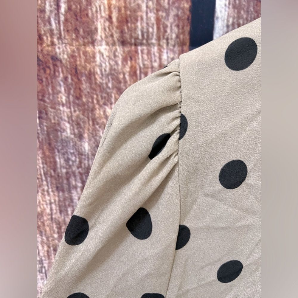 Cure Polka-Dotted Long Sleeve Blouse - Picture 4 of 7